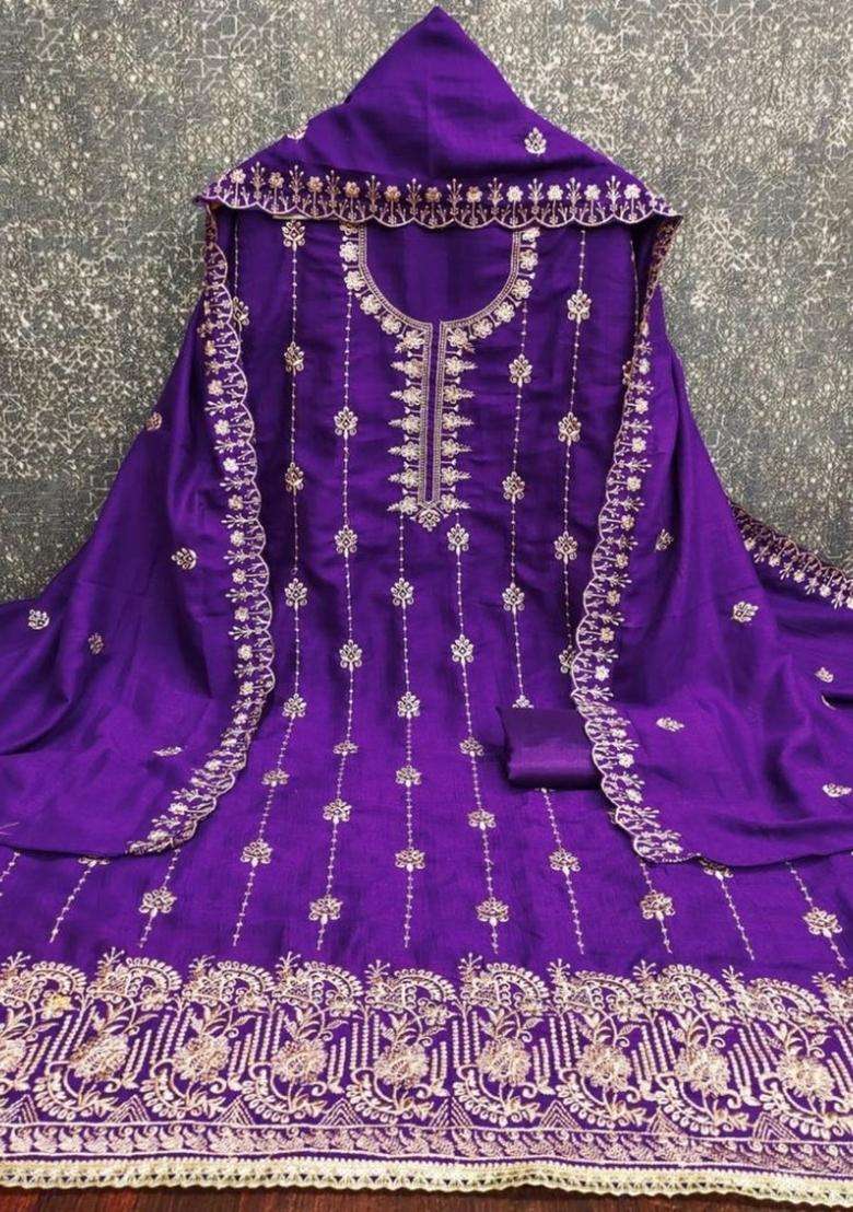 Purple Embroidery Velvet Kurta Set - Indya