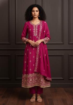 Pink Embroidery Velvet Kurta Set