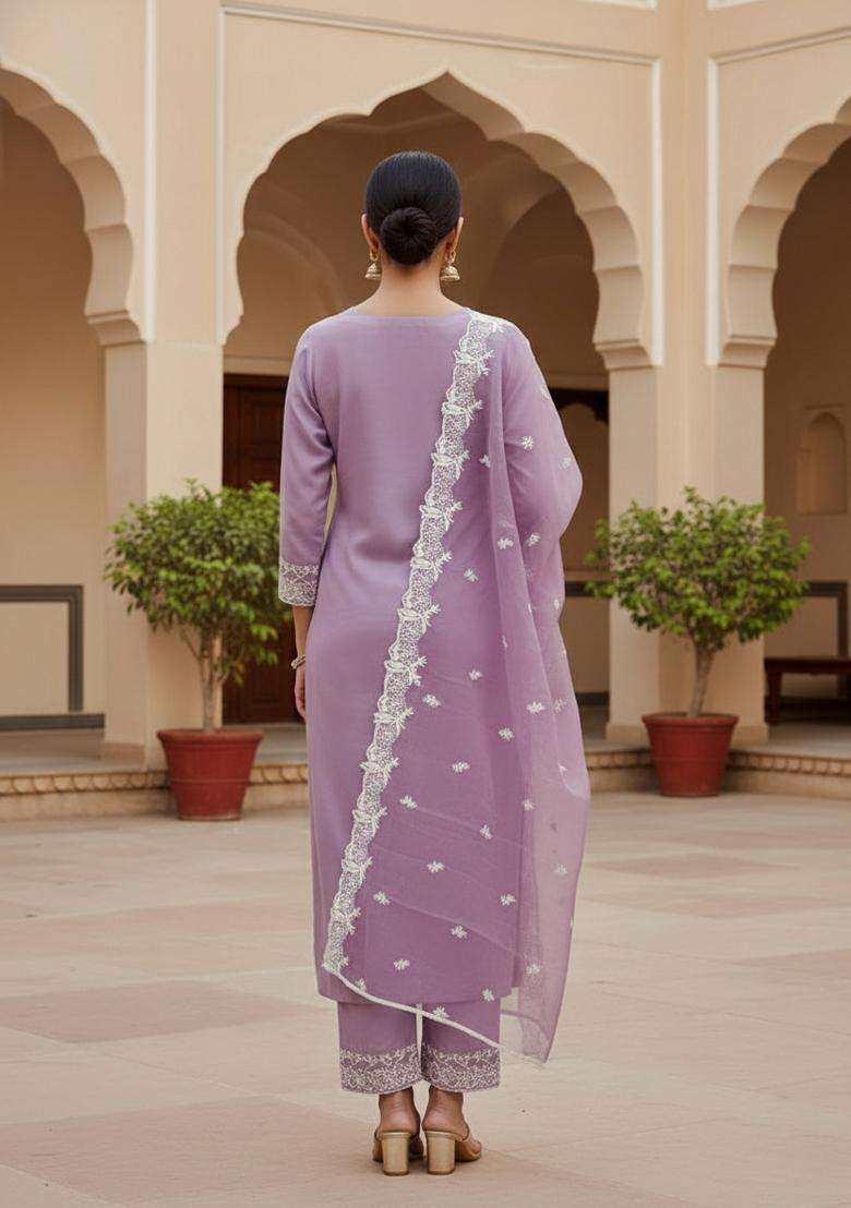 Lavender Embroidery Chanderi Kurta Set - Indya