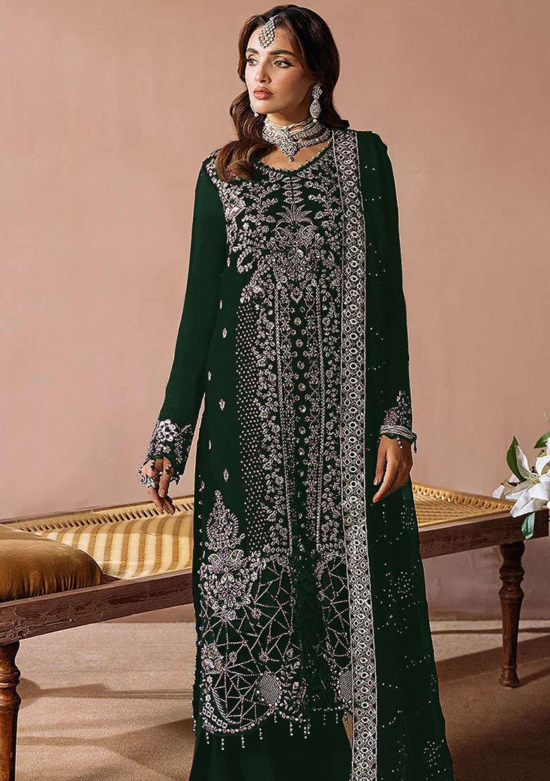 Green Embroidered Velvet Pakistani Suit Set - Indya