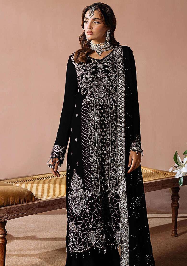 Black Embroidered Velvet Pakistani Suit Set - Indya