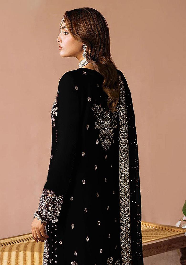Black Embroidery Velvet Kurta Set - Indya