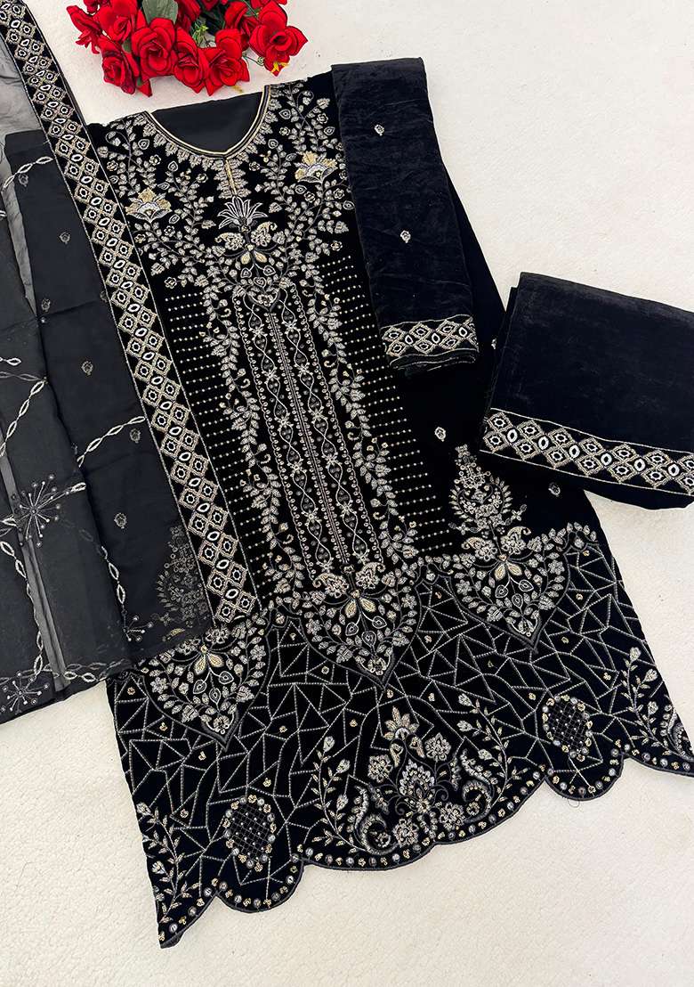 Black Embroidered Velvet Pakistani Suit Set - Indya