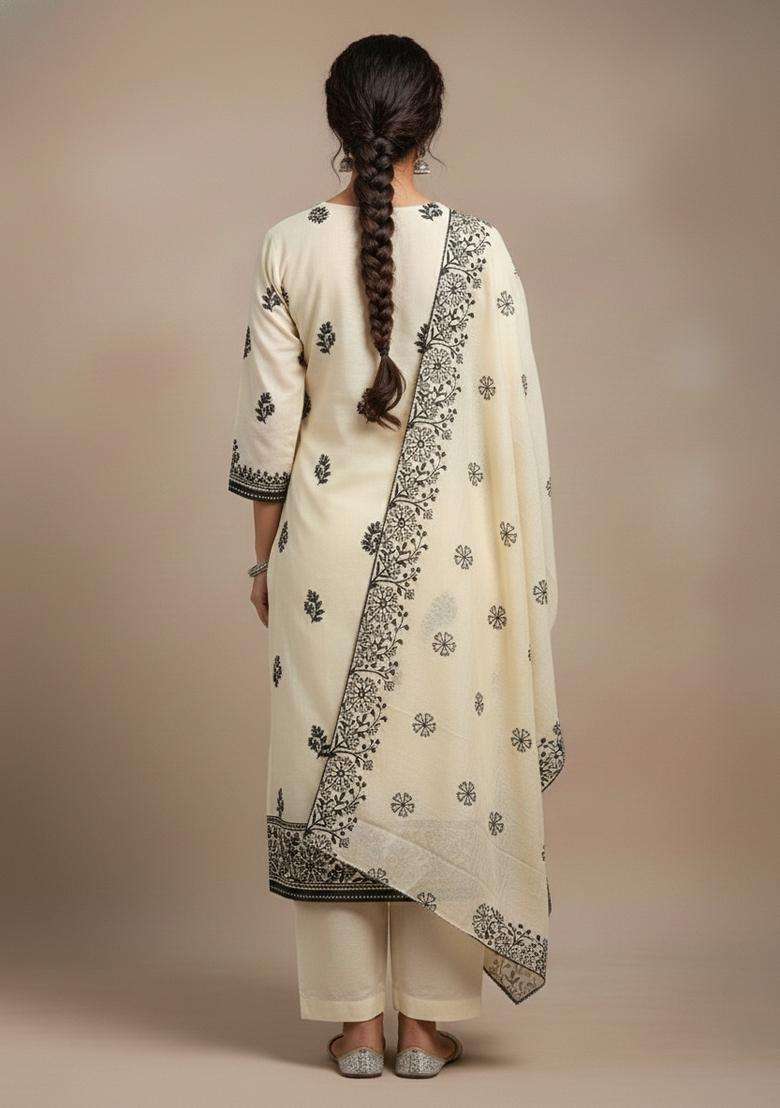 Off White Embroidery Chanderi Kurta Set - Indya