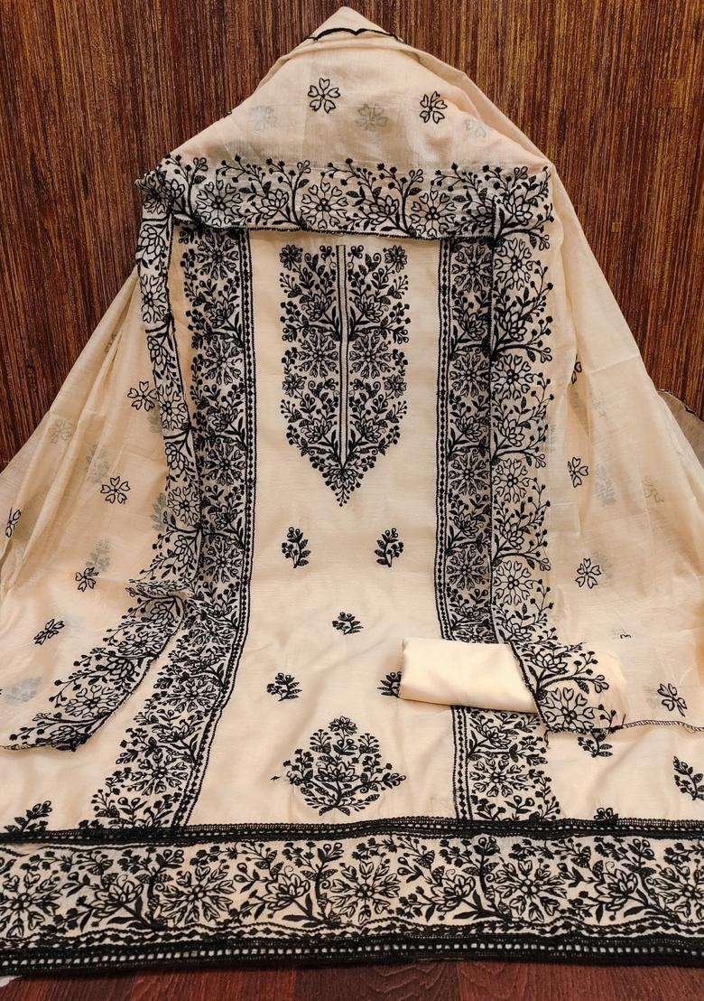 Off White Embroidery Chanderi Kurta Set - Indya
