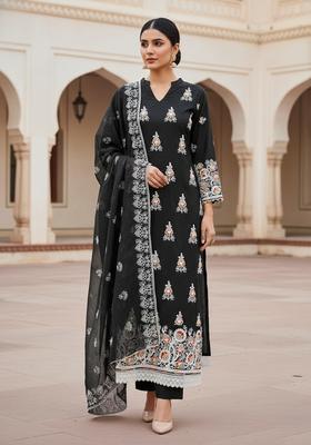 Black Embroidery Chanderi Kurta Set