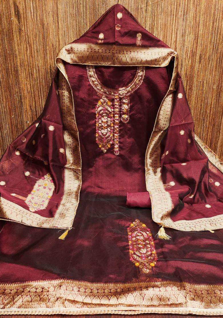 Maroon Embroidery Jacquard Kurta Set - Indya