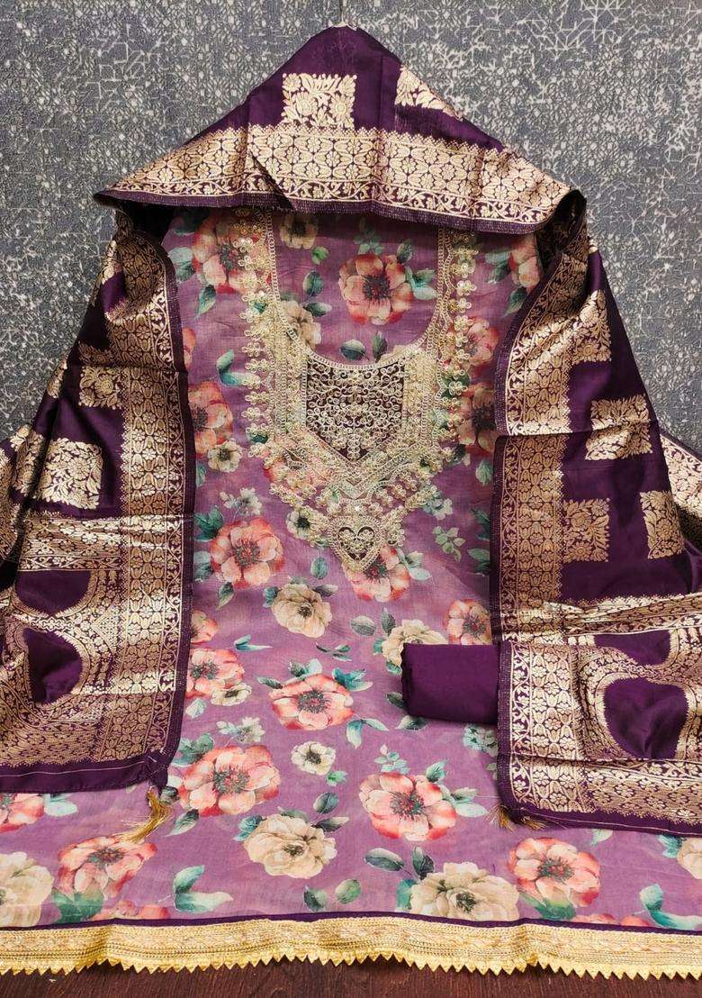 Lavender Embroidery Chanderi Kurta Set - Indya