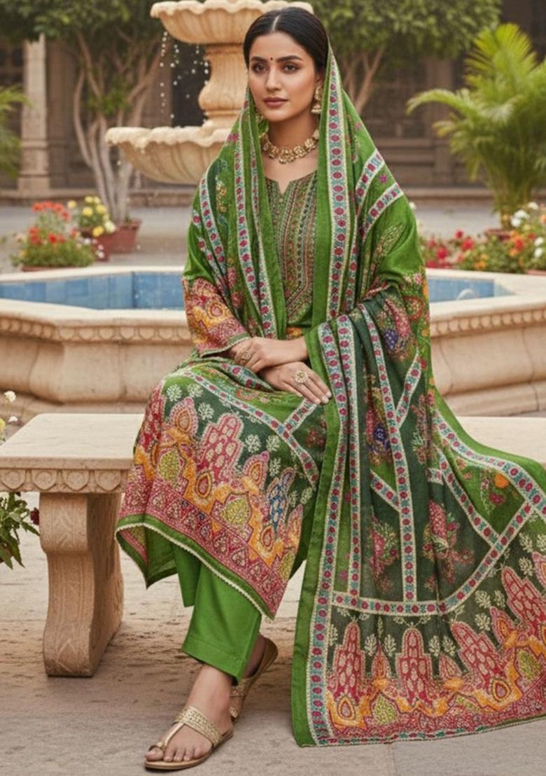 Green Abstract Chiffon Kurta Set - Indya