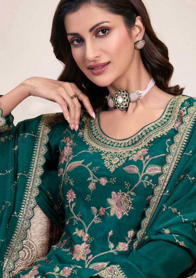 Green Embroidery Chinon Pakistani Suit Set - Indya
