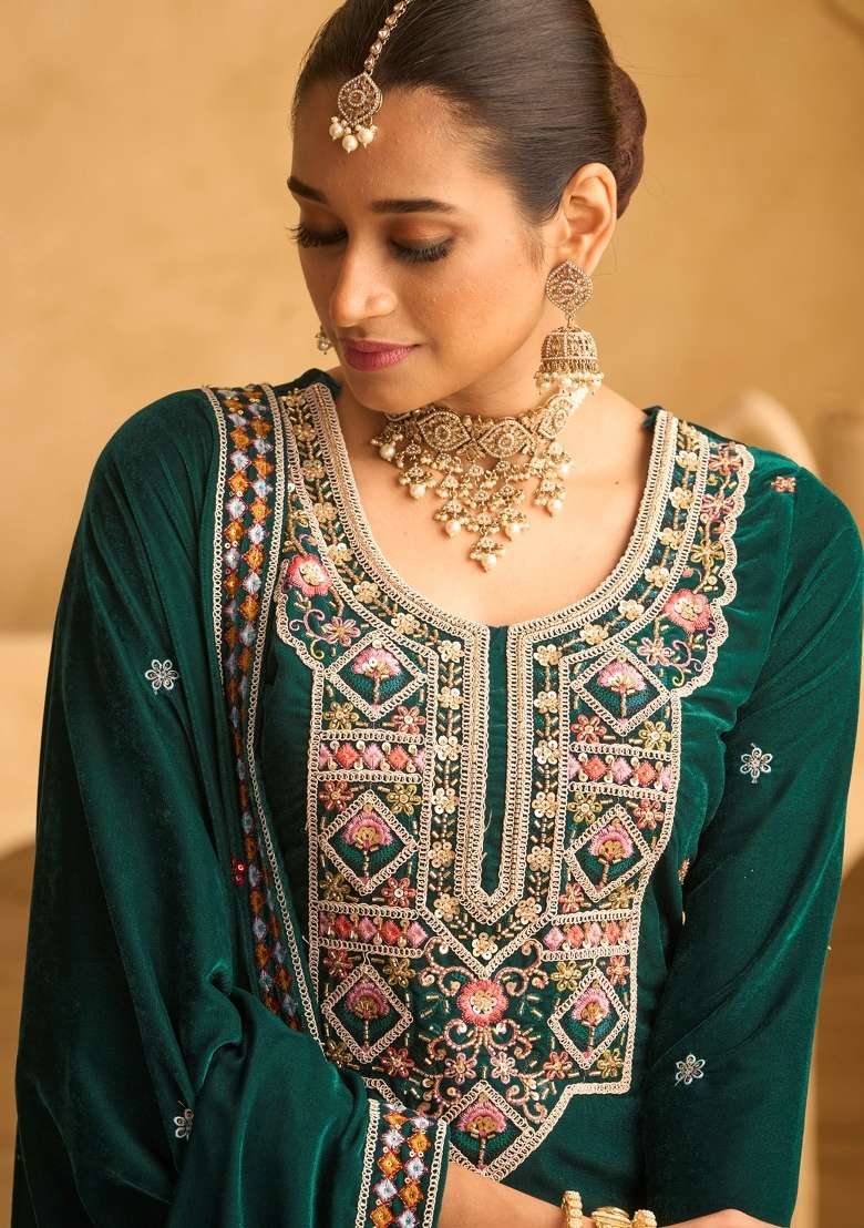 Green Embroidery Velvet Pakistani Suit Set - Indya