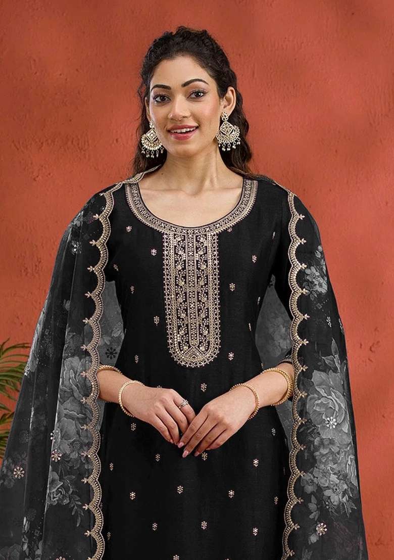 Black Embroidery Vichitra Pakistani Suit Set - Indya