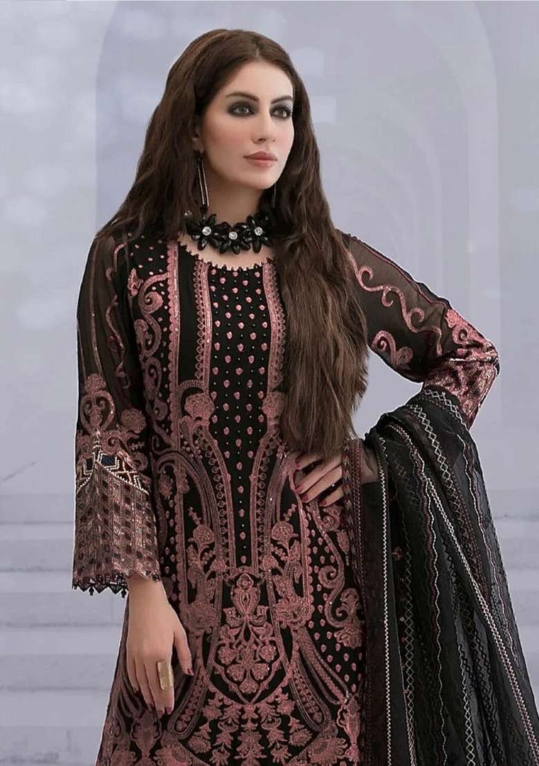 Green Embroidery Velvet Pakistani Suit Set - Indya