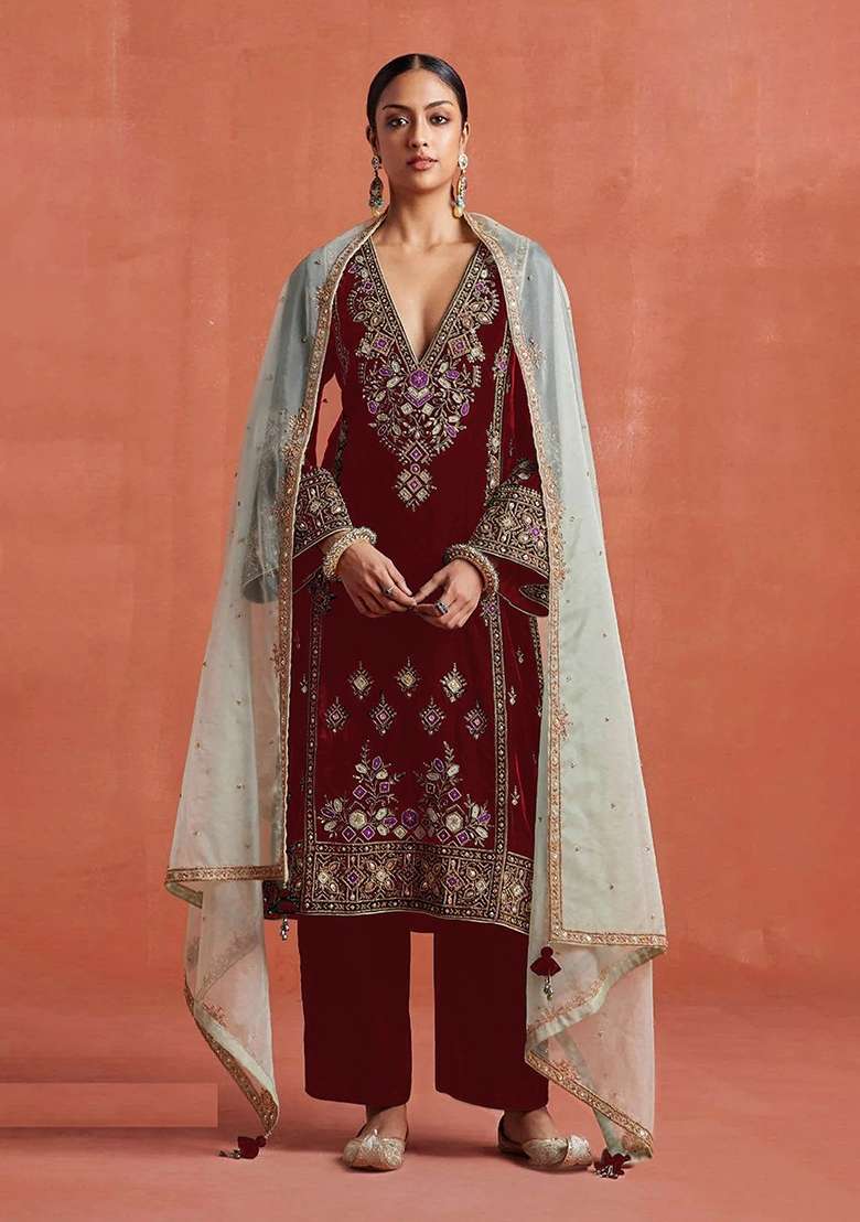 Maroon Embroidery Velvet Pakistani Suit Set - Indya