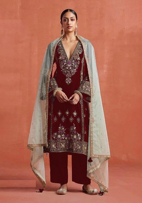 Maroon Embroidery Velvet Pakistani Suit Set
