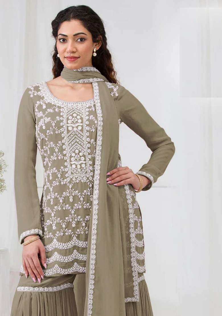 Green Embroidery Georgette Pakistani Suit Set - Indya