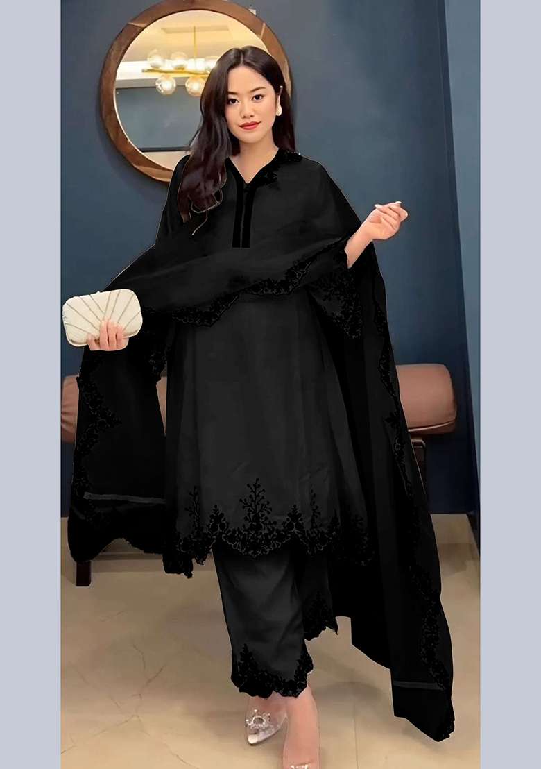 Black Embroidery Georgette Pakistani Suit Set - Indya