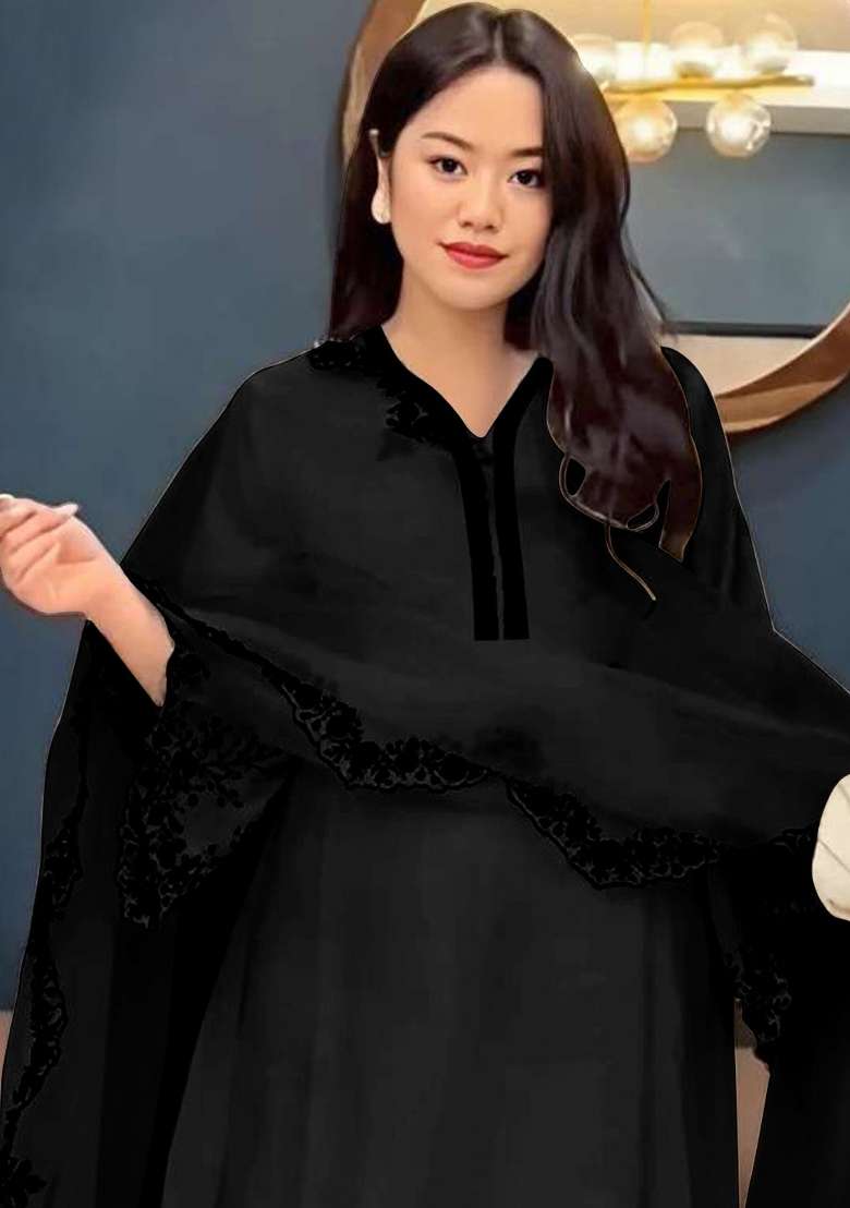 Black Embroidery Georgette Pakistani Suit Set - Indya