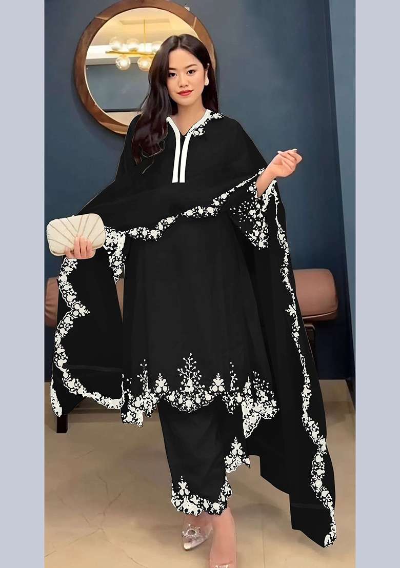 Black Embroidery Georgette Pakistani Suit Set - Indya