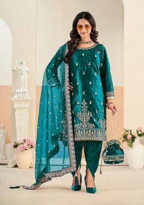 Green Zari Work Velvet Kurta Set