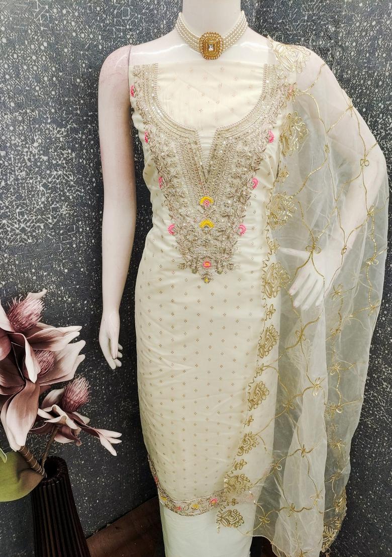 Off White Embroidery Chanderi Kurta Set - Indya