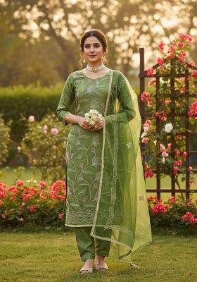 Green Embroidery Chanderi Kurta Set