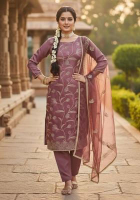 Pink Embroidery Chanderi Kurta Set