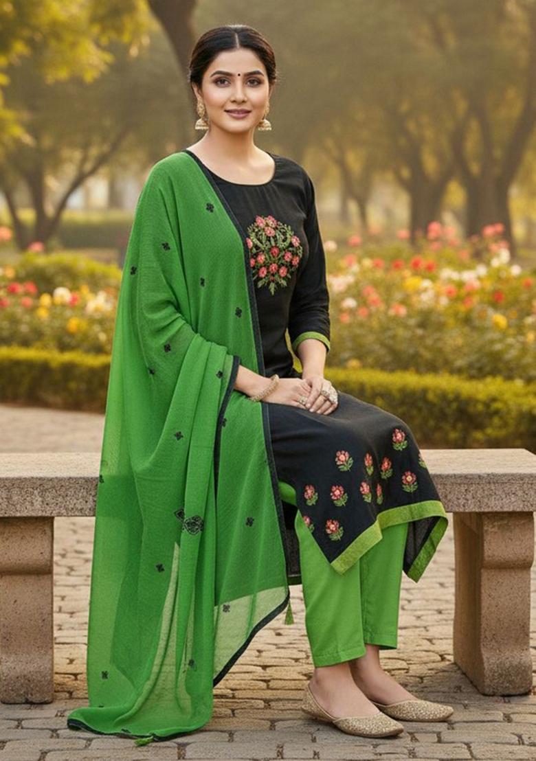 Black Embroidery Chanderi Kurta Set - Indya