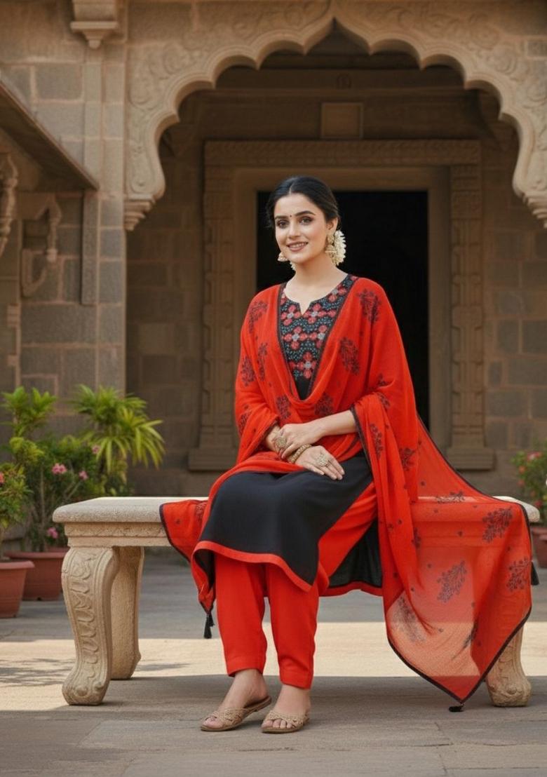Black Embroidery Chanderi Kurta Set - Indya
