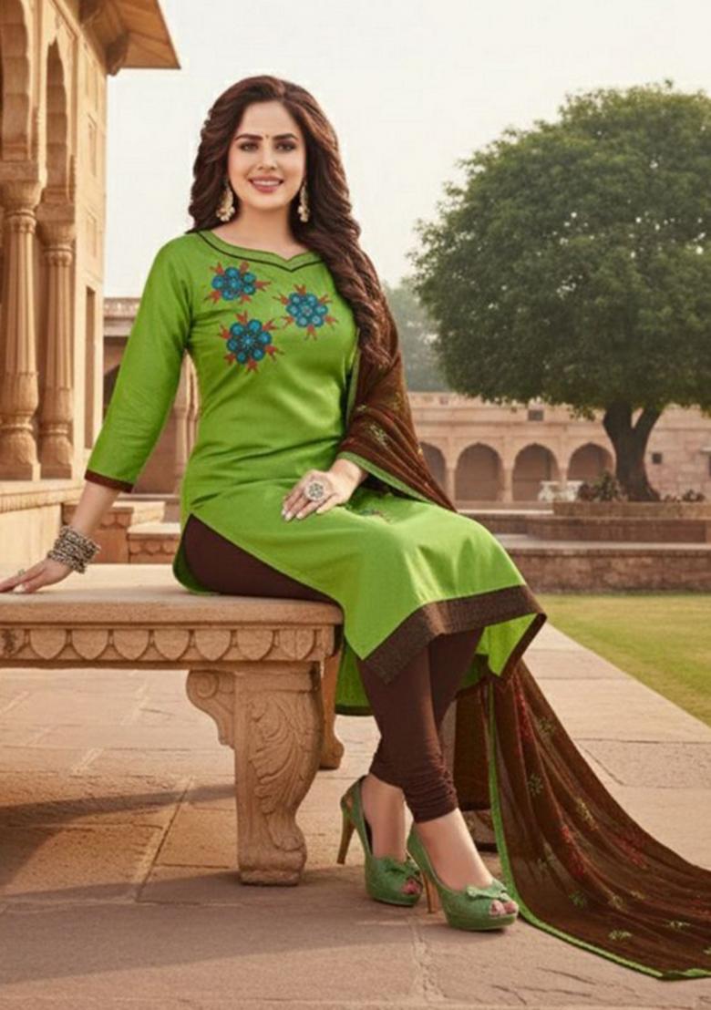Green Embroidery Chanderi Kurta Set - Indya