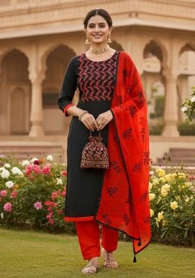 Black Embroidery Chanderi Kurta Set