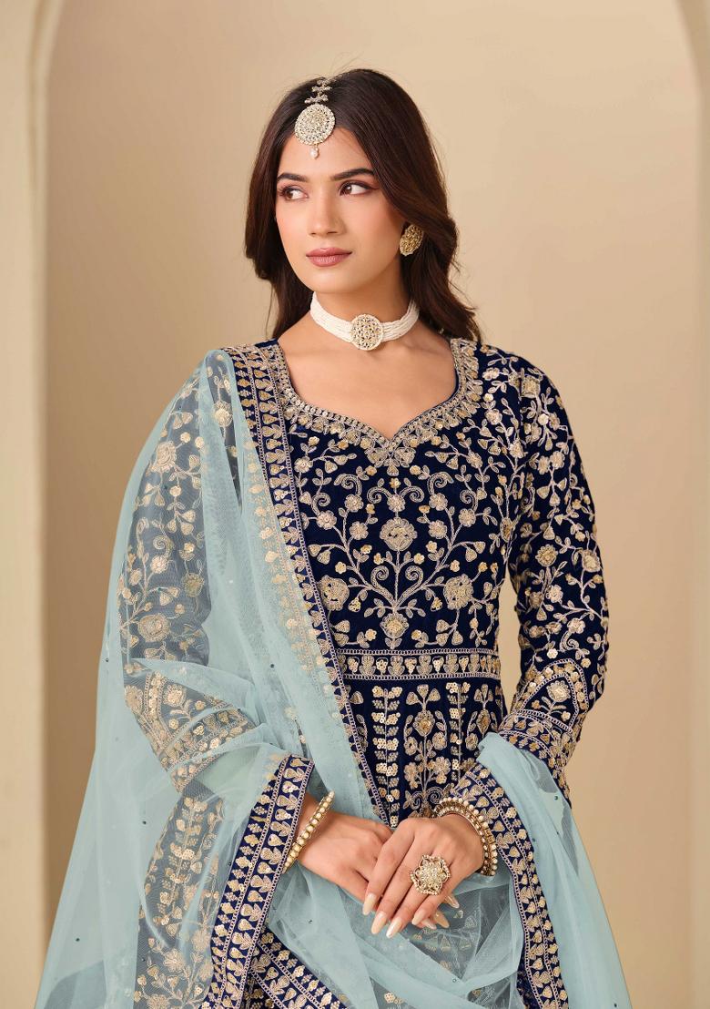 Navy Blue Embroidery Velvet Kurta Set - Indya