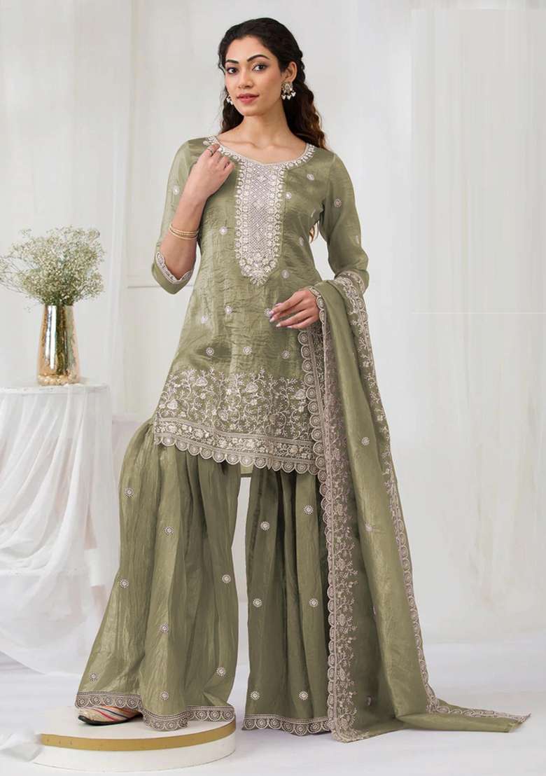 Green Embroidered Silk Blend Salwar Kameez - Indya