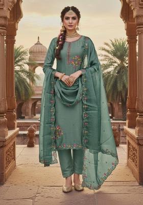 Lavender Embroidered Silk Blend Kurta Set