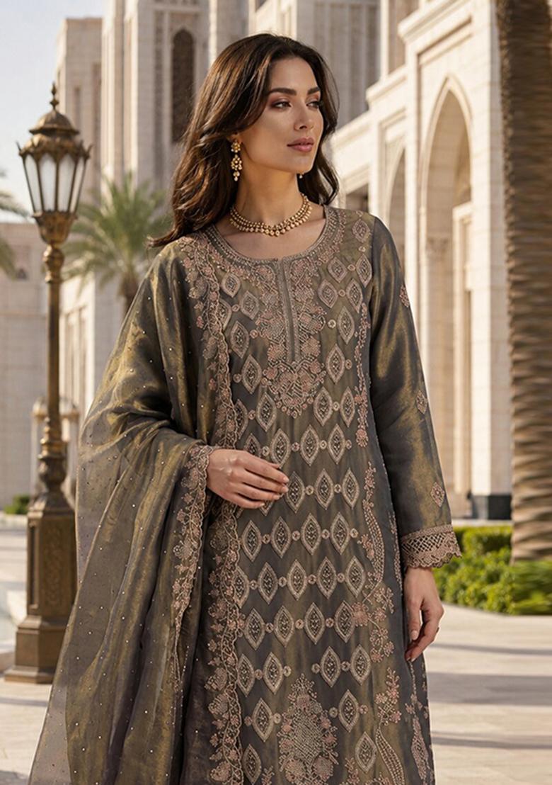 Dark Green Embroidered Silk Blend Kurta Set - Indya