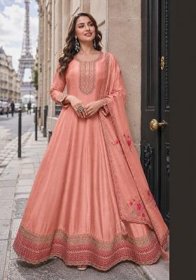 Peach Embroidered Silk Blend Kurta With Dupatta