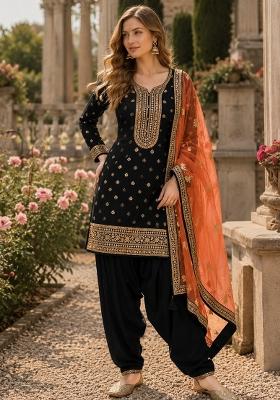 Black Embroidered Viscose Salwar Kameez
