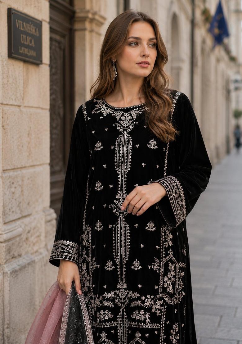 Black Embroidered Velvet Pakistani Suit Set - Indya