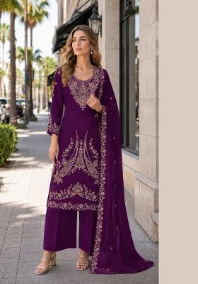 Maroon Embroidered Velvet Pakistani Suit Set