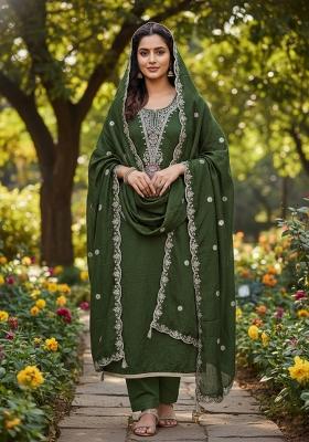 Green Embroidered Vichitra Kurta Set