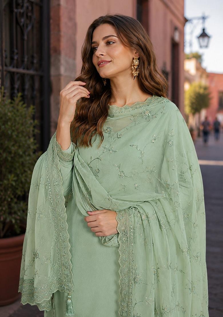 Green Embroidered Crepe Kurta Set - Indya