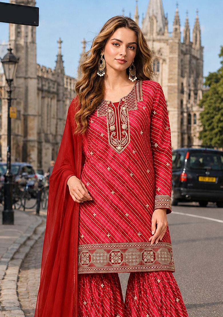 Red Embroidery Georgette Kurta Set - Indya