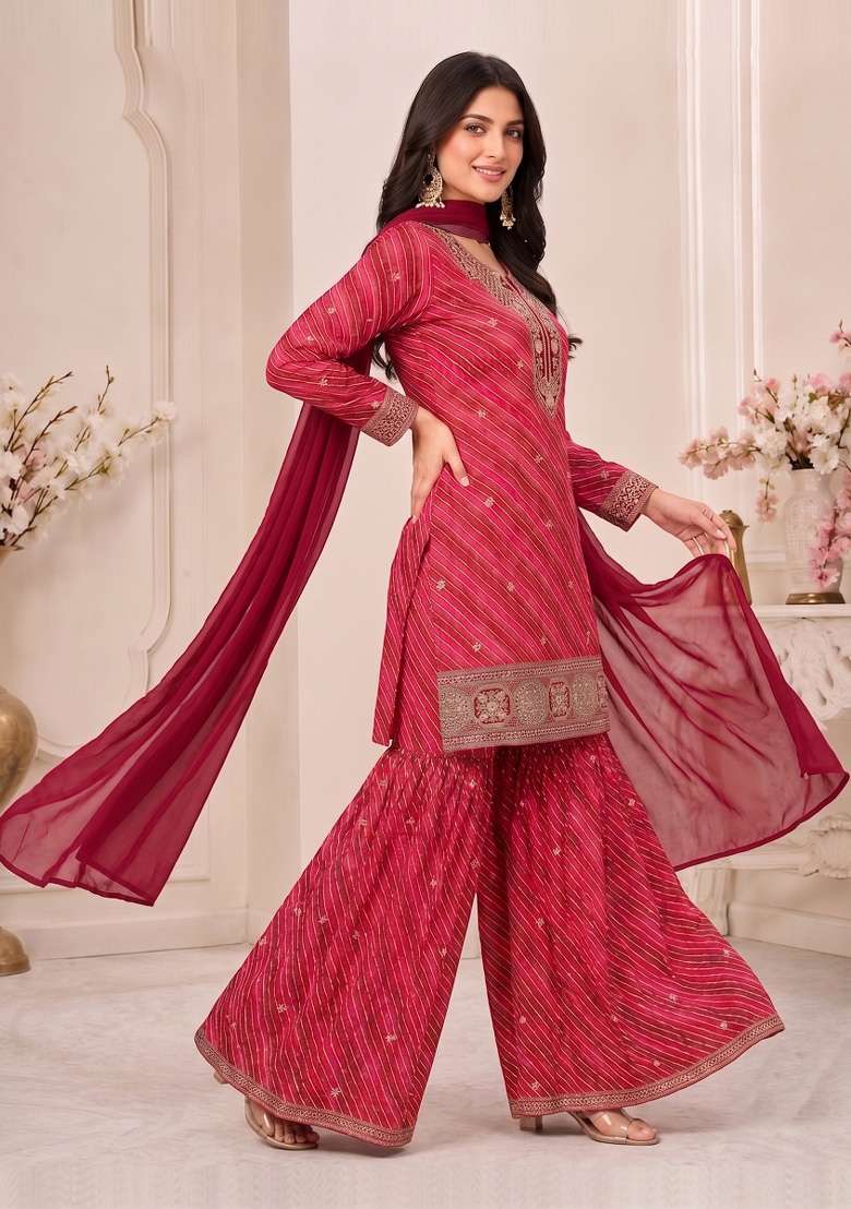 Red Embroidery Georgette Kurta Set - Indya