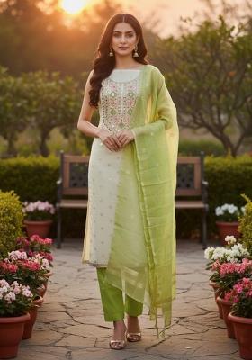 Off White Embroidery Jacquard Kurta Set