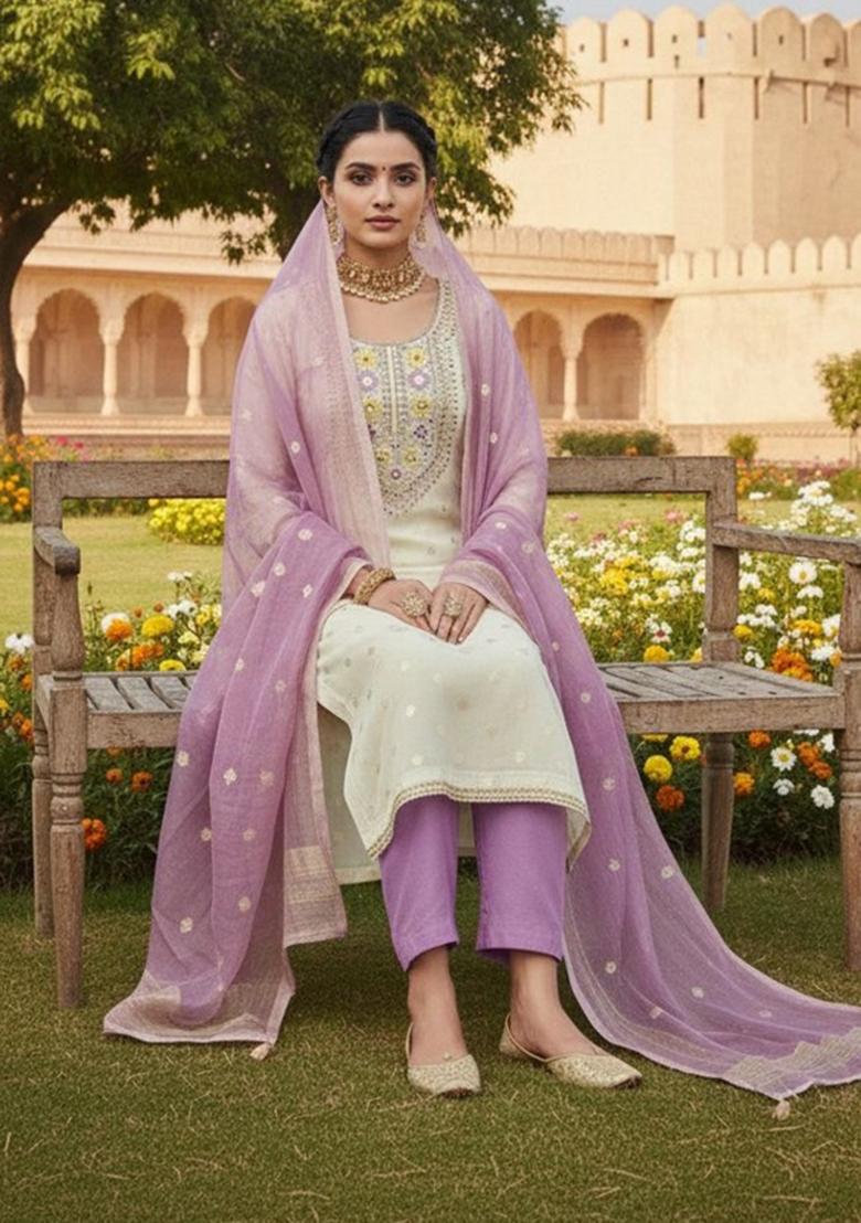 Off White Embroidery Jacquard Kurta Set - Indya
