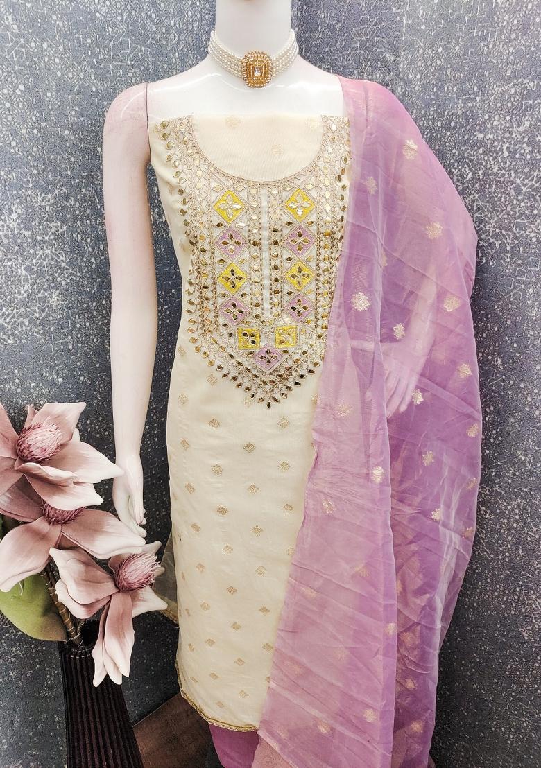 Off White Embroidery Jacquard Kurta Set - Indya