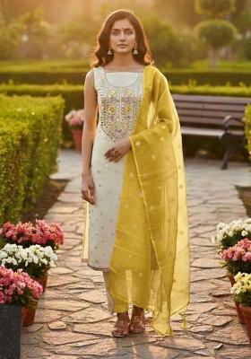 Off White Embroidery Jacquard Kurta Set