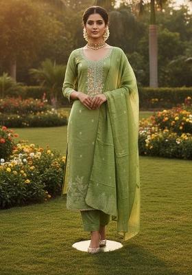 Green Embroidery Chanderi Kurta Set