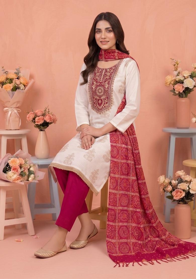 Off White Embroidery Rayon Kurta Set - Indya