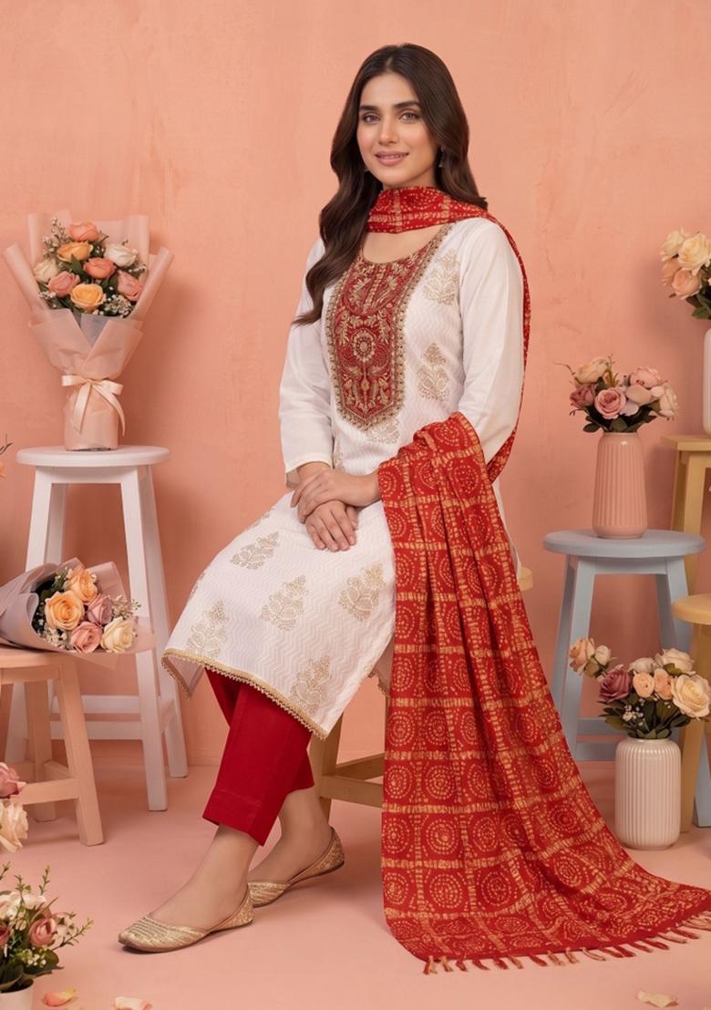Off White Embroidery Rayon Kurta Set - Indya